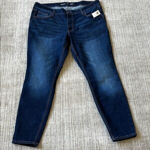 Old Navy Rockstar Mid-Rise Super Skinny Dark Blue Women's Jeans